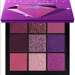 Huda Beauty Amethyst Eyeshadow Palette